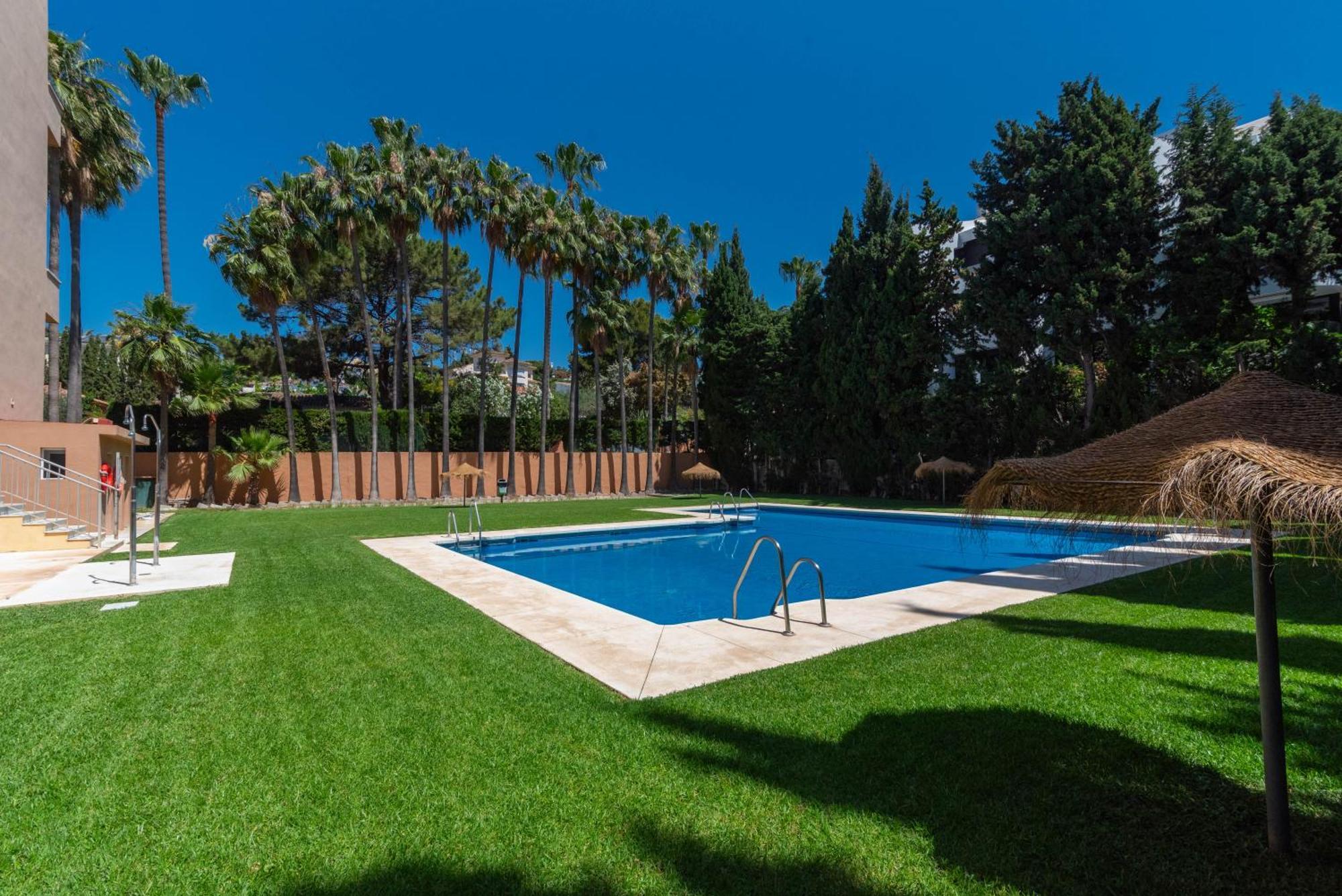 Cabopino Duplex, Swimming Pool, Beach 5Min Away, Chill Out Terrace And High-Speed Wifi Marbella Exterior foto